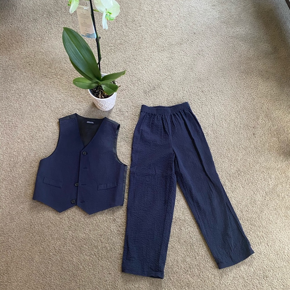Boys size 6 vest & pants